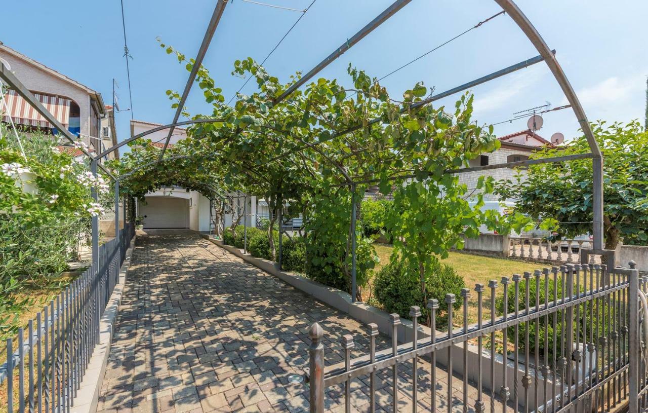 Apartment Green With Balcony Nova Vas  Exterior photo