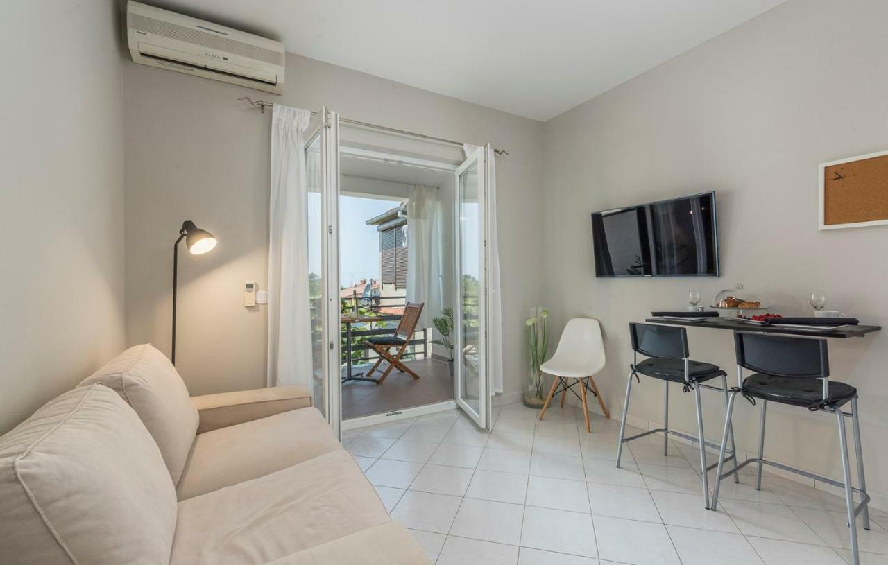 Apartment Green With Balcony Nova Vas  Exterior photo